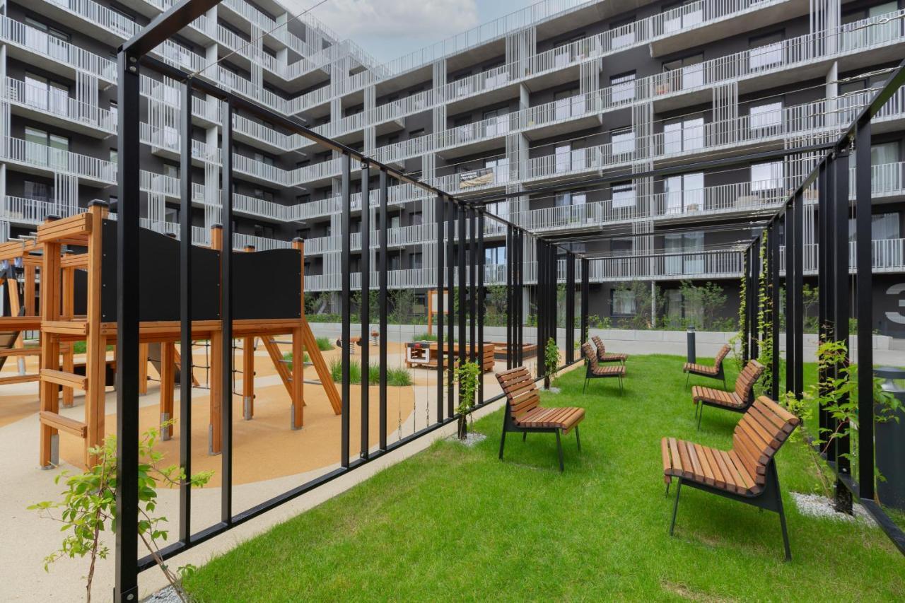 Stacja Wola Apartment Guminska By Noclegi Renters Varsovia Exterior foto